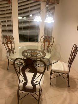 Elegant Round Glass Dining Table Set