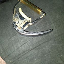 Trade Acoustic Capo For Electric Guitar Capo