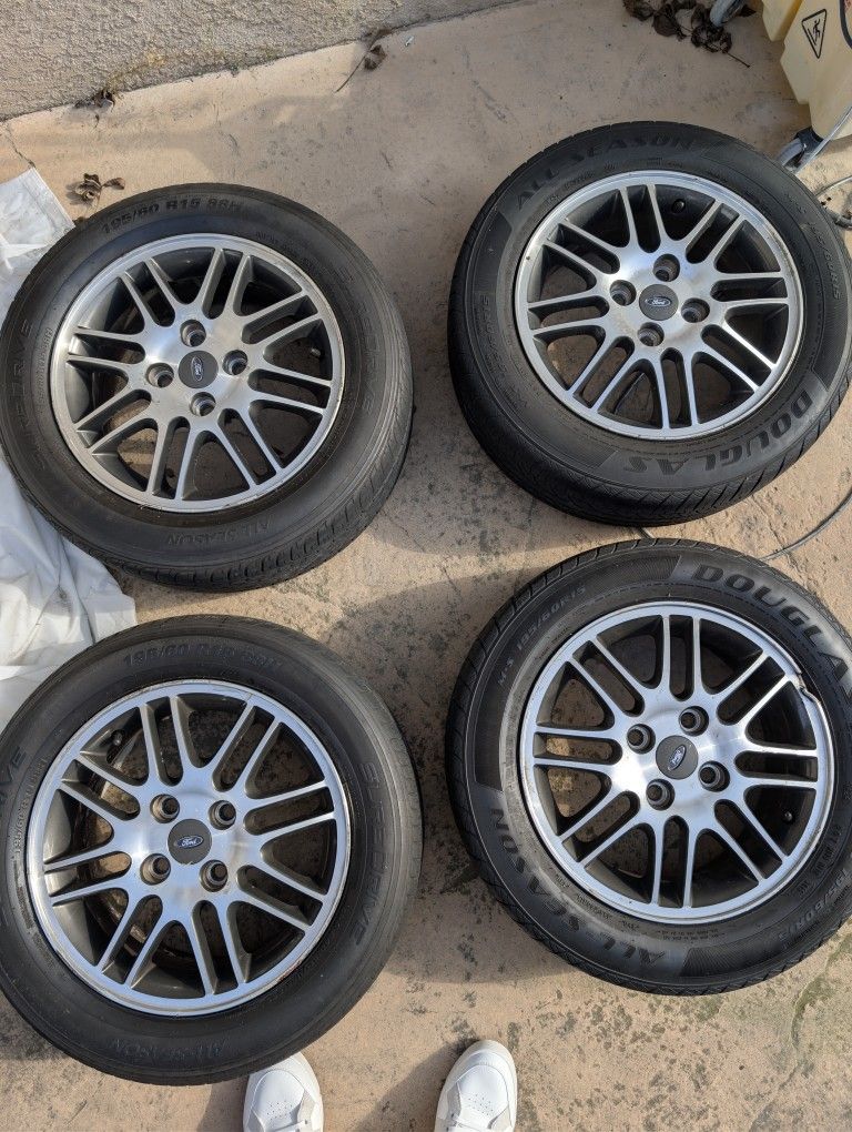 Ford Fusion 2010 Tire Sizenull