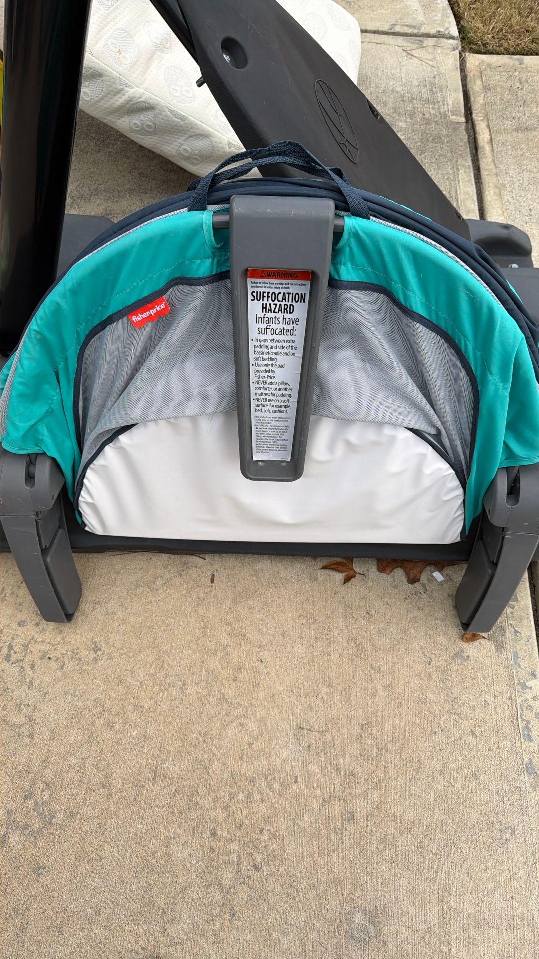 Fisher-Price Portable Bassinet And On The Go, Baby Dome