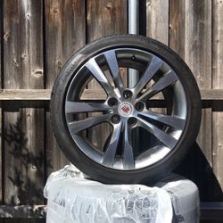 Factory Cadillac V-Sport polished alloy 18 inch rims