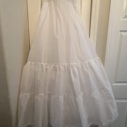 Crinoline David’s bridal Size 6