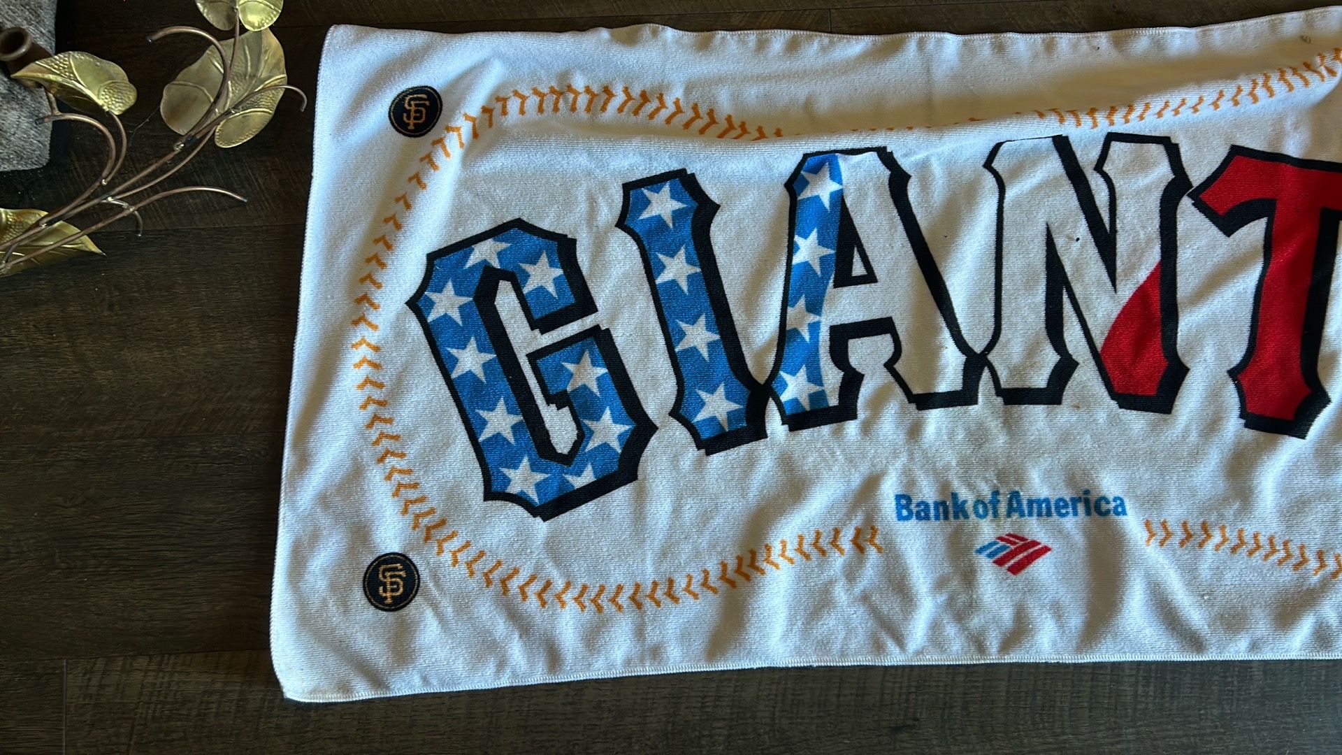 Giants microfiber towel