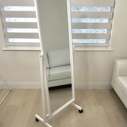 BRAND-NEW Swivel Adjustable Full Length Mirror on Wheels