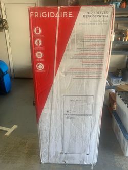 Apartment or Dorm Refrigerator/Freezer