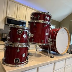 DW Drum Design Series 5 piece Shell Pack - Cherry Stain, Drum Set ,