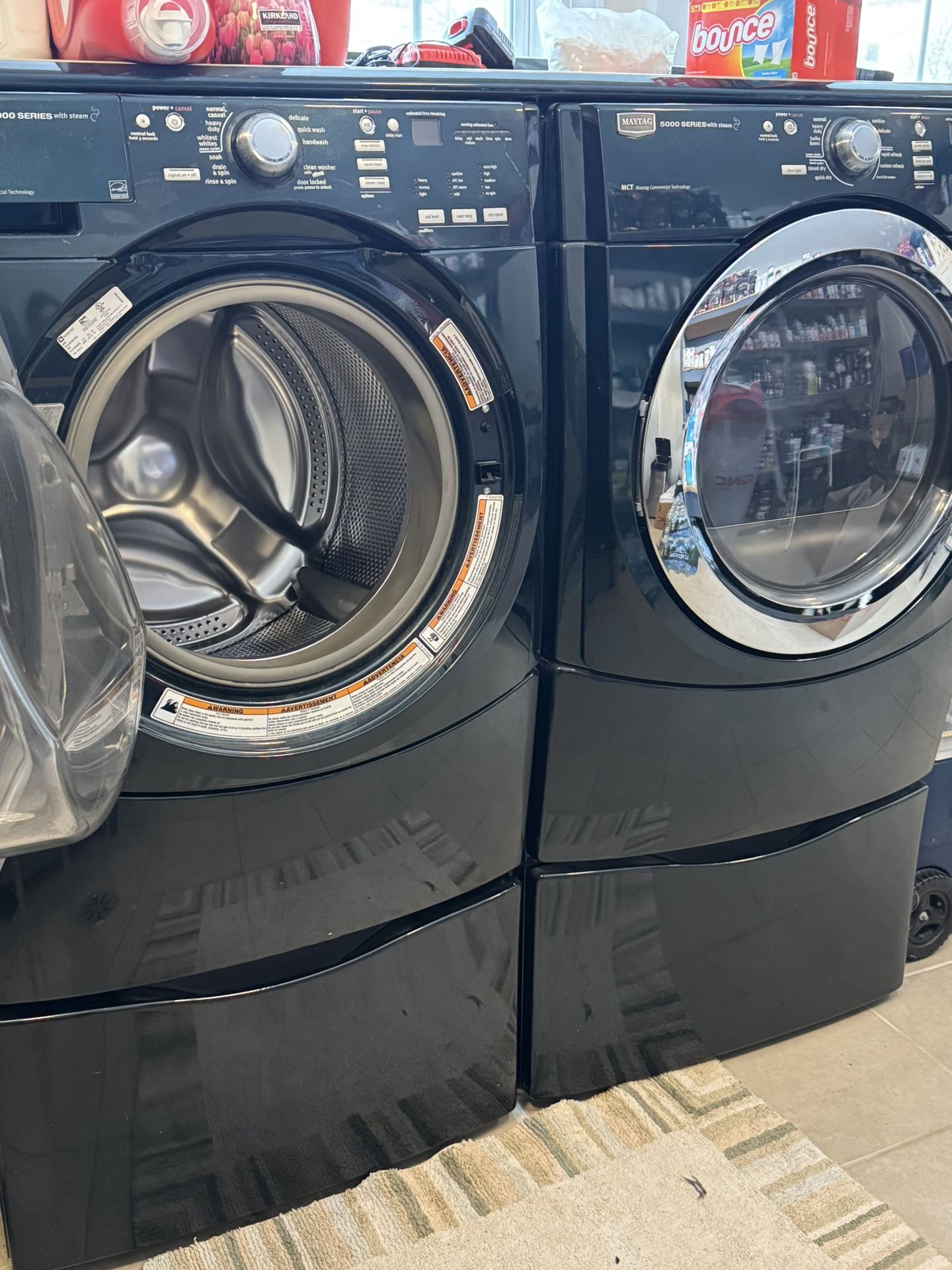 Maytag 5000 Washer & Dryer W/pedastal