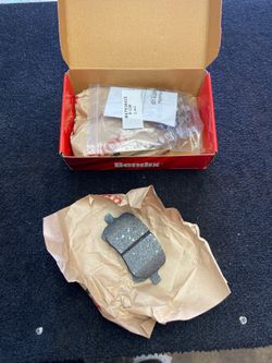 Front brake pads for 2008 Chevrolet Malibu 3.6
