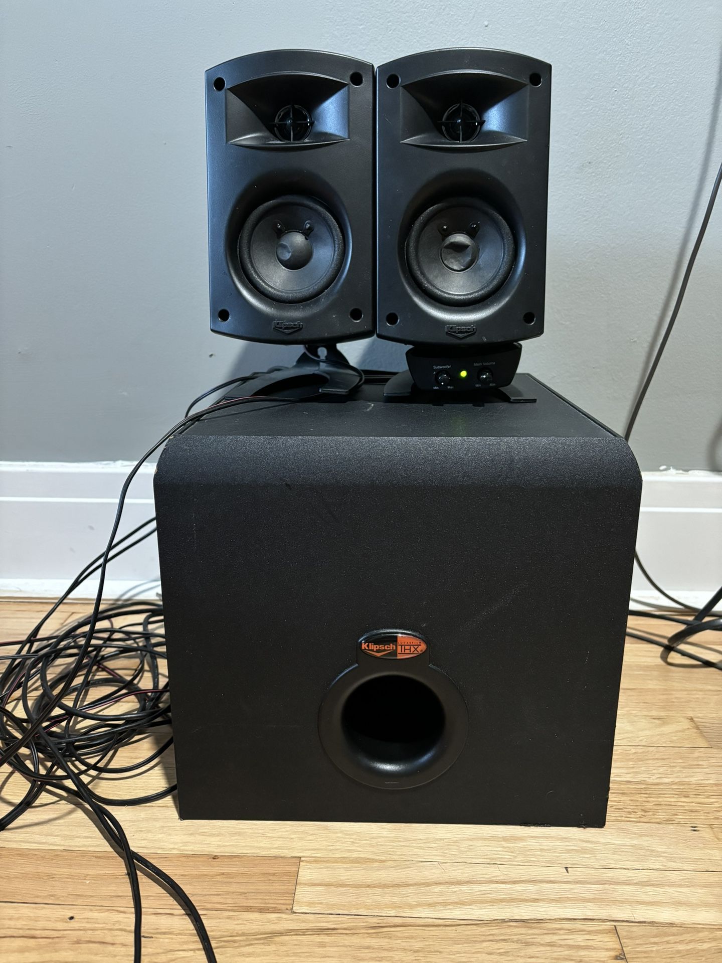 Klipsch ProMedia 2.1 THX Certified Computer Speaker System with subwoofer