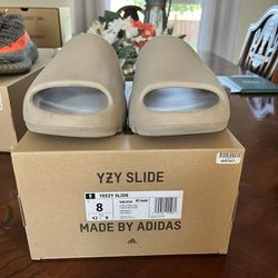 Adidas Yeezy Slides ‘pure’