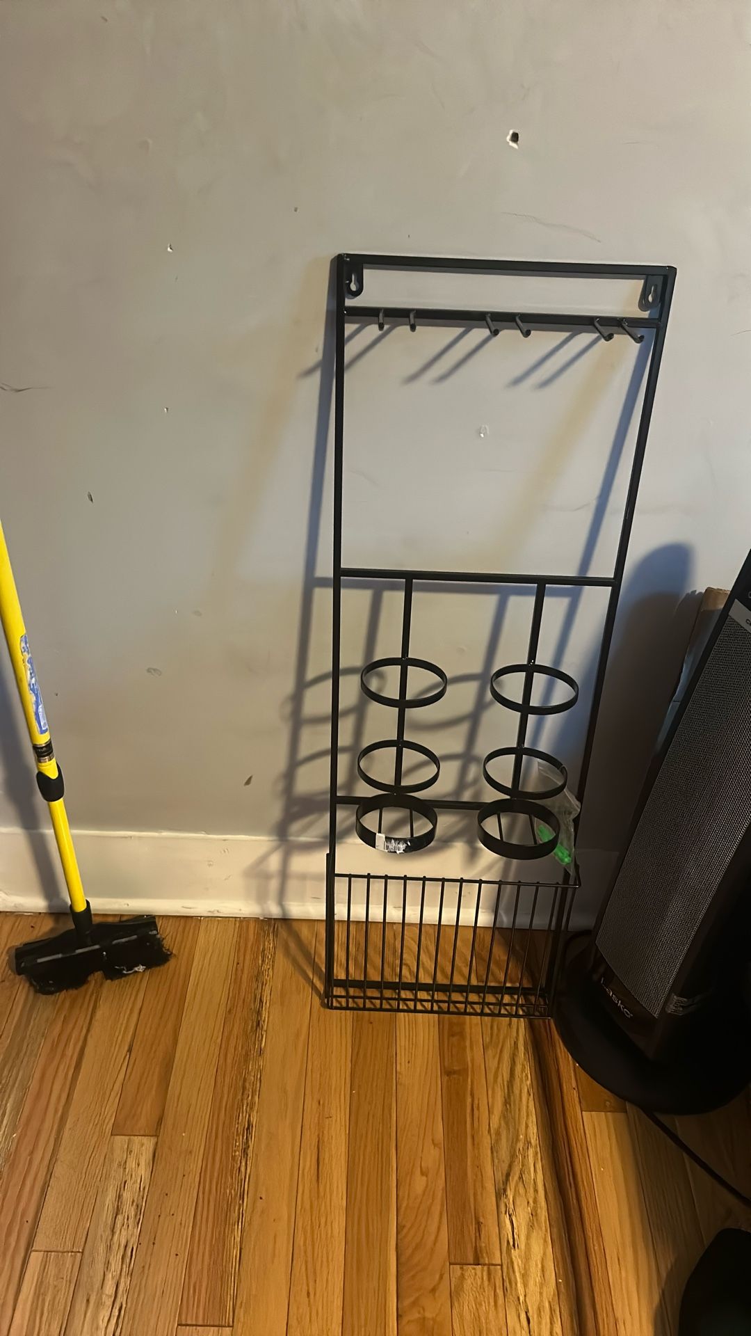 New wall hanger 