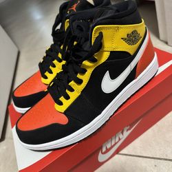 Nike Air Jordan 1 Mid - Black Amarillo Orange