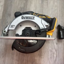 Dewalt 20V Max saw