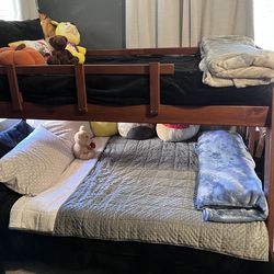 Bunk beds twin over full