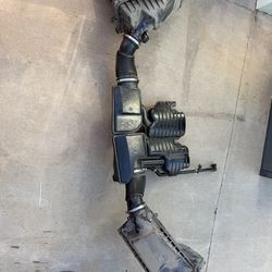 2012 Range Rover  HSE 5.0 v8 complete factory intake  with working denso maf sensors