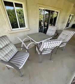 Nice Outdoor Patio Table Set With Chairs 