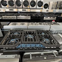  Frigidaire 36 in. Gas Cooktop in Black with 5-Burner Elements, including Quick Boil and Simmer Burner