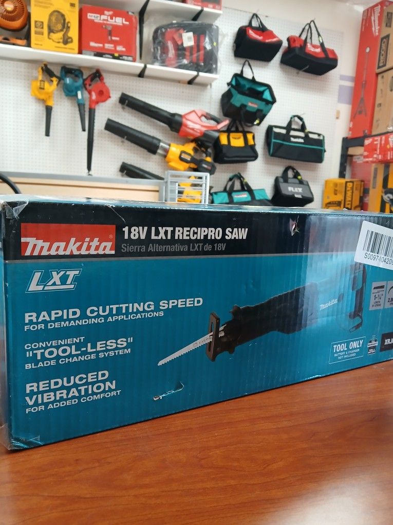 Makita new Saw Zall 18v - Nuevo