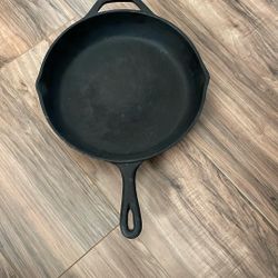 Cast Iron Skillet 