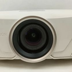 Epson 5040UB 4K Projector W/Mount Included!