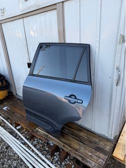 06-12 rav 4 toyota rear driverside door