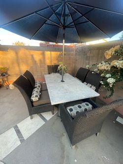 Outdoor patio table with 6 chairs  $350 or Best offer