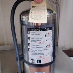 Restaurant Equipment / Brand New Fire extinguisher k5 6 liter Commercial Grade With Inspection Tag Expire on  JULY 2026