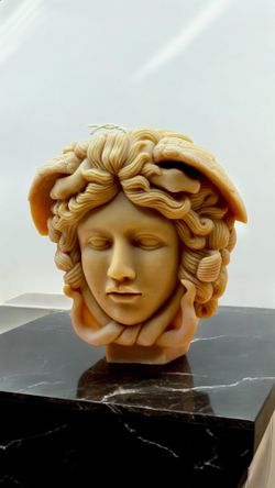 MEDUSA CANDLE