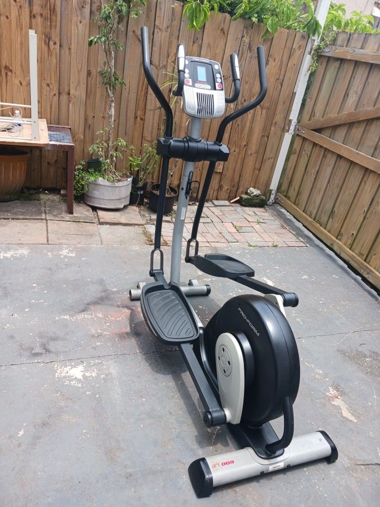 Proform 600 LE Olptical Fitness Gym