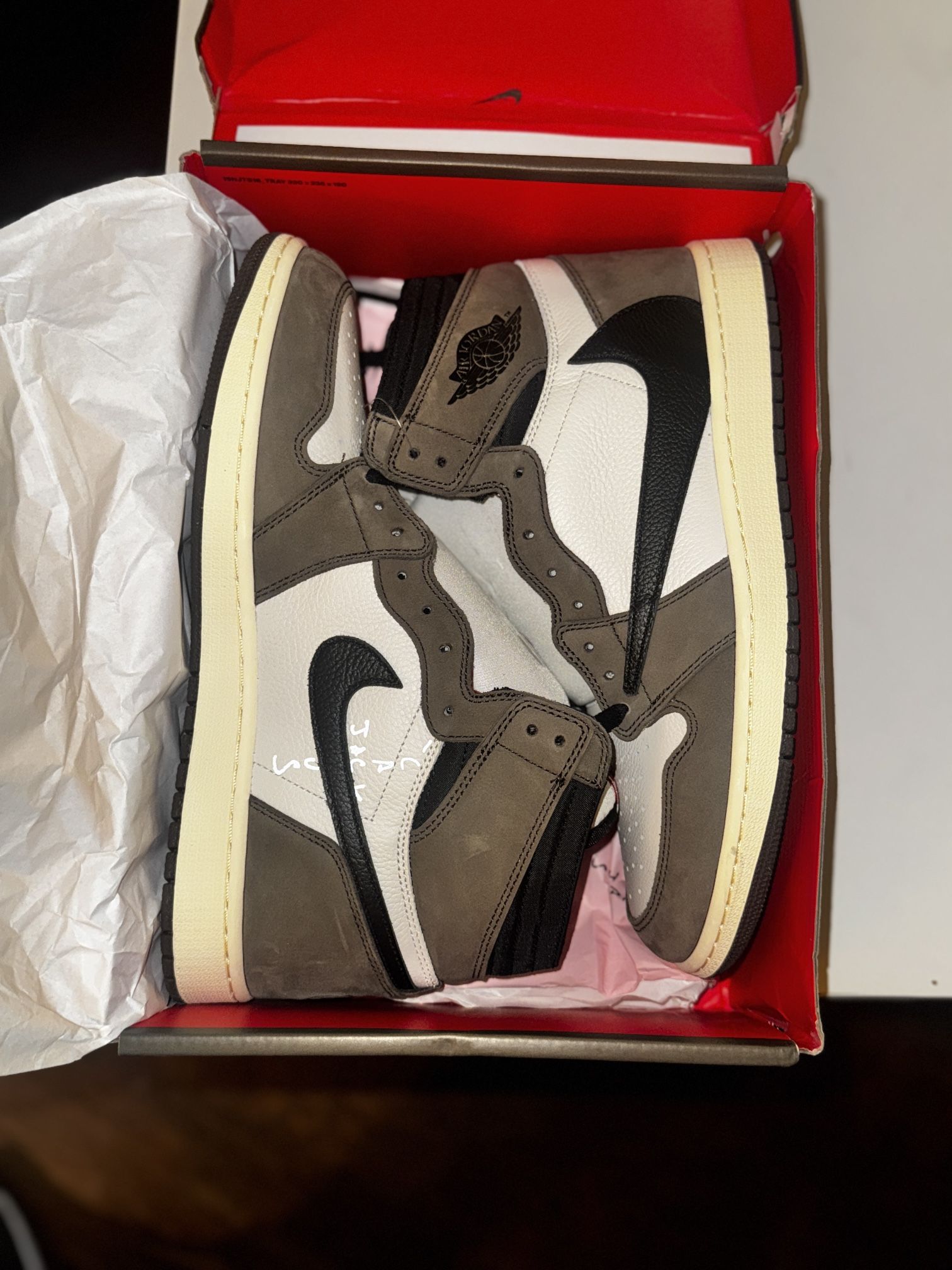 Travis scott X Air jordan 1 retro High