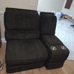 Gray. Fabric 6 Seats Couch 2 Recliner And Cup Holder  