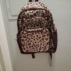 🐆  Print Back -Pack With Removeable Lunch -Bag On Front Of It