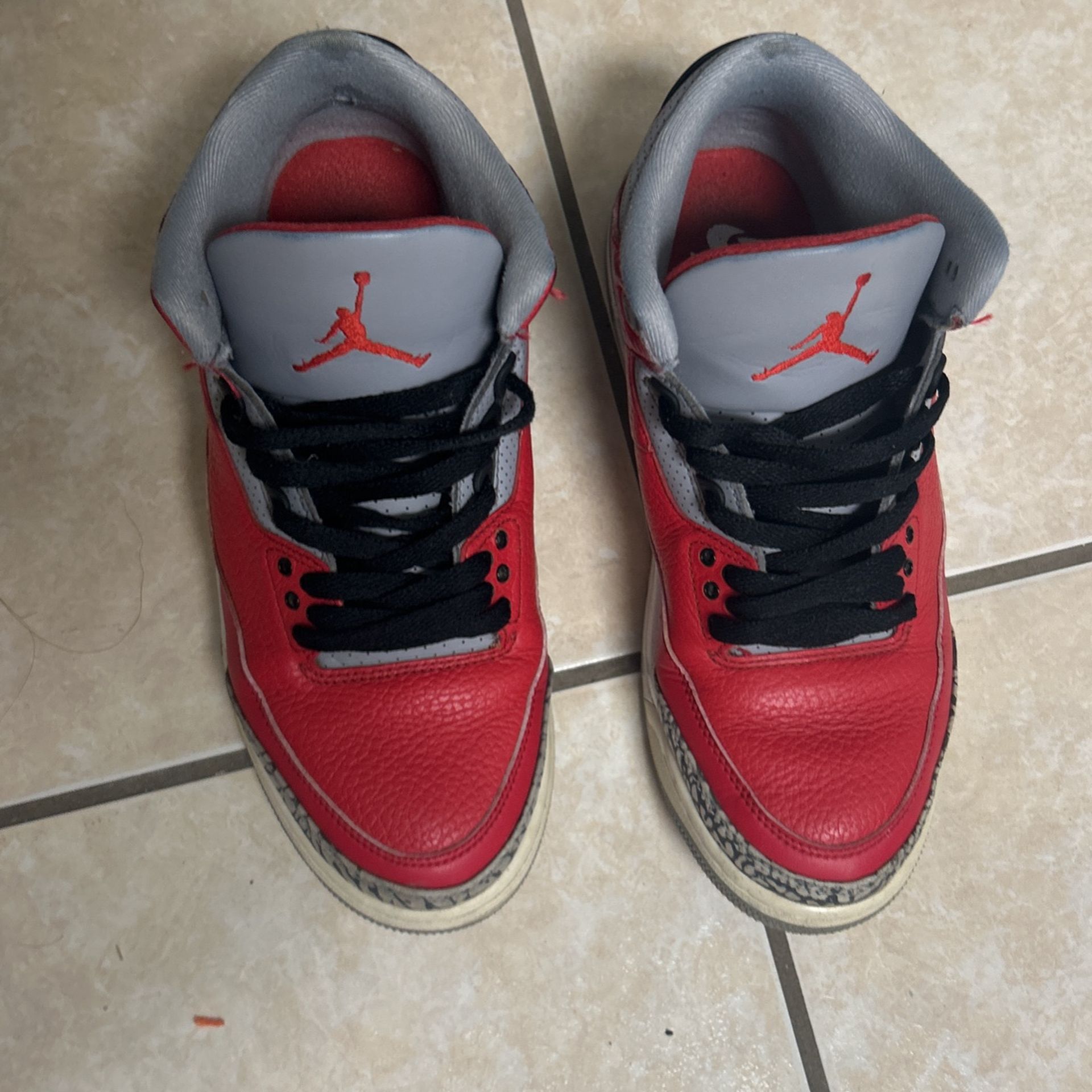 Jordan 3  Retro SE(SIZE 8.5)