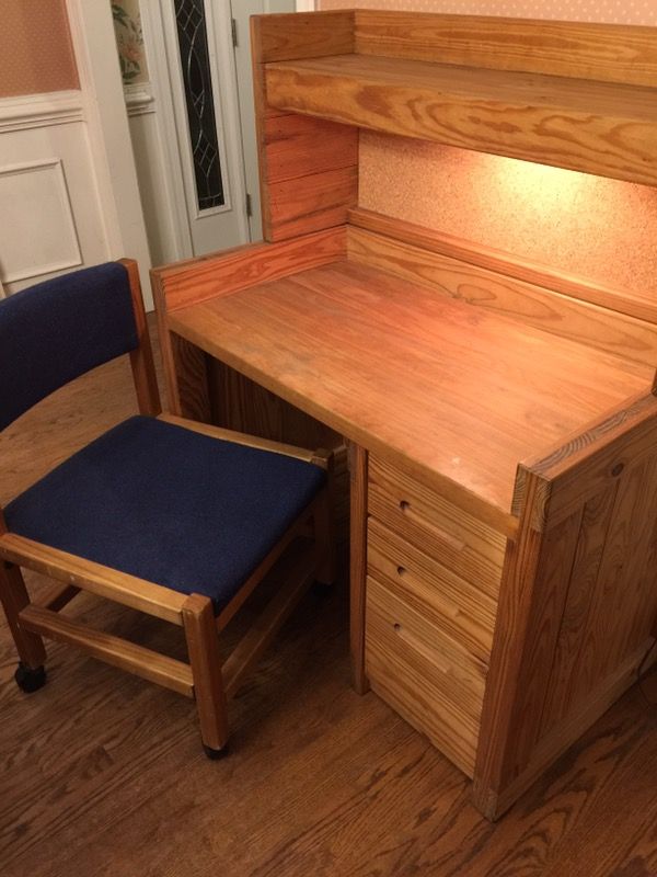 This End Up Desk Chair And Study Corral For Sale In Virginia