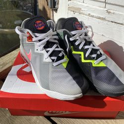 NIKE SPACE JAM EDITION