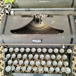 Antique 1940s Type Writers 