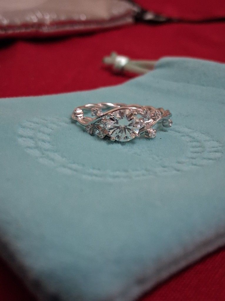 1 Carat Moissanite Size 9 Ring S925 Sterling Silver