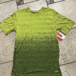 NWT Men’s Running athletic tshirt size S