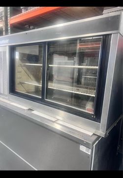 Refrigerator display