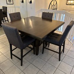 Wood Dining Table And 4 Chairs 