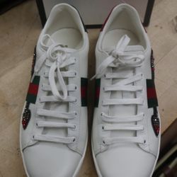 Gucci Ace Embroidered Arrow Sneakers Size g 40  Pre-owned With  box.size G 40 US size 10, but European shoes cut smaller  please consider that before 