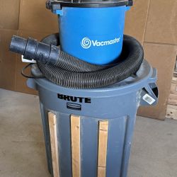 Shop Vacuum With Container 