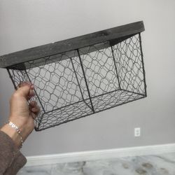 Wire Basket $2 