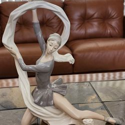 NAO By Lladró Porcelain Figurine - Dancer With Veil