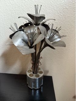 Metal roses