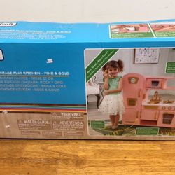 LIMITED EDITION VINTAGE PLAY KITCHEN -PINK &GOLD NEW IN THE BOX 