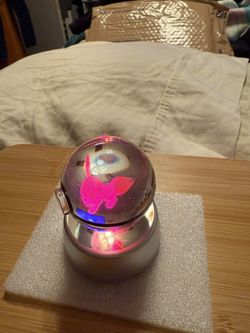 Mewtwo LED crystal Poké ball