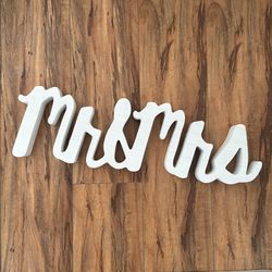 White “Mr & Mrs” Wooden Wall Sign – Wedding / Home Decor