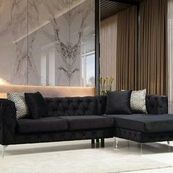 Piera Velvet Black Reversible Sectional

