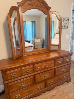 Queen size bedroom set